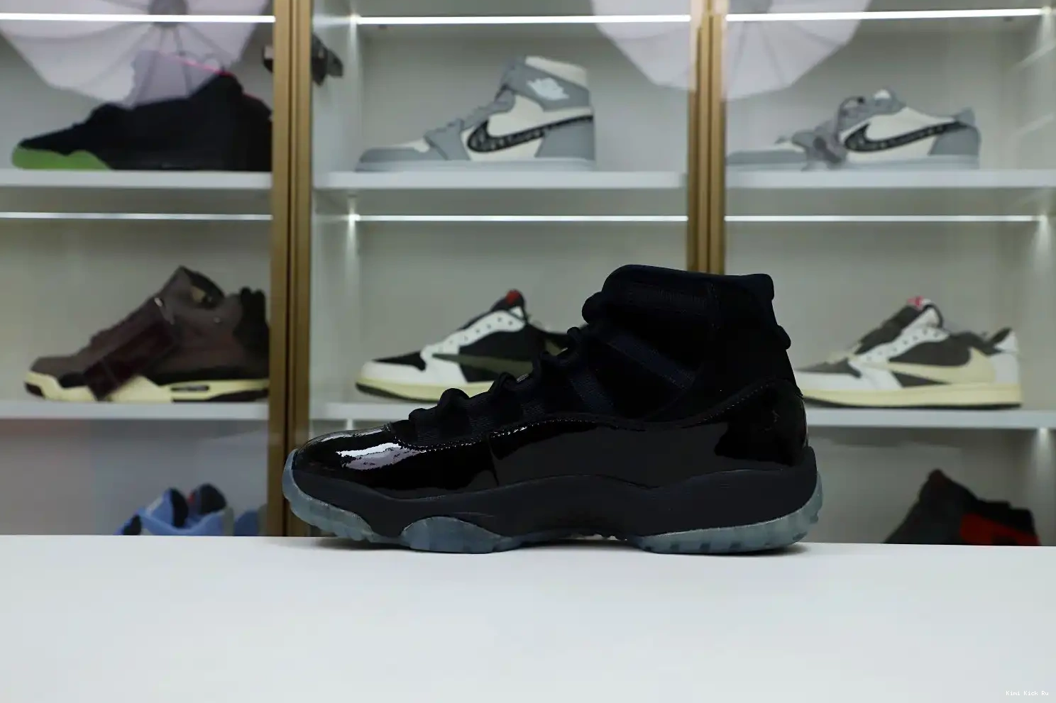 'CAP 11 AND JORDAN AIR GOWN' Kimikick RETRO 0525